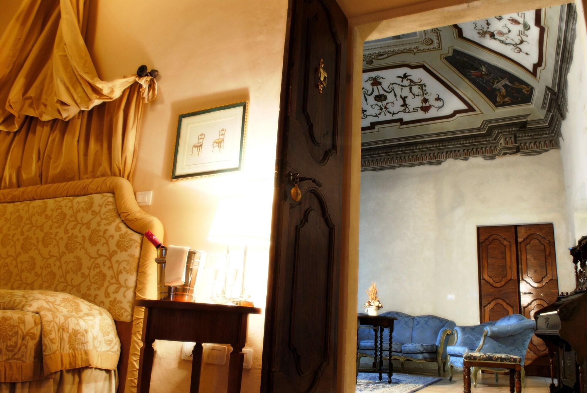 Palazzo Guiderocchi Hotel 4*
