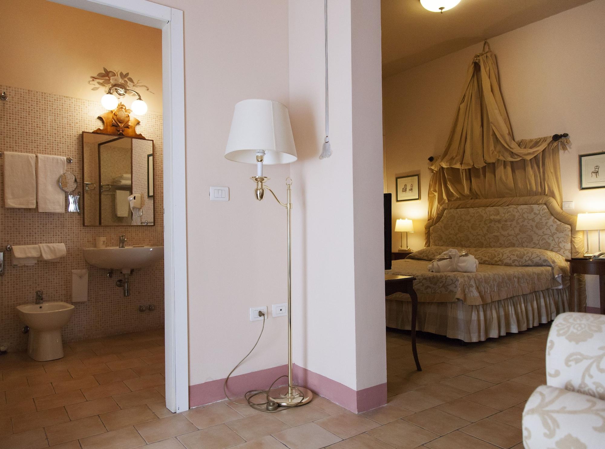 Hotel Palazzo Guiderocchi 4*
