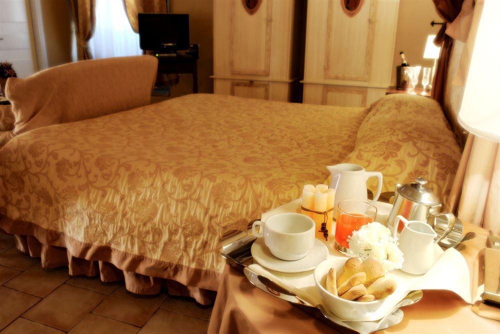 Palazzo Guiderocchi Hotel Ascoli Piceno